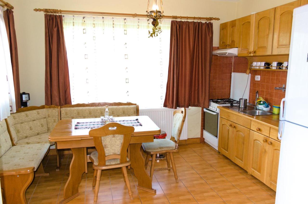 Arnota Villa Costesti  ภายนอก รูปภาพ