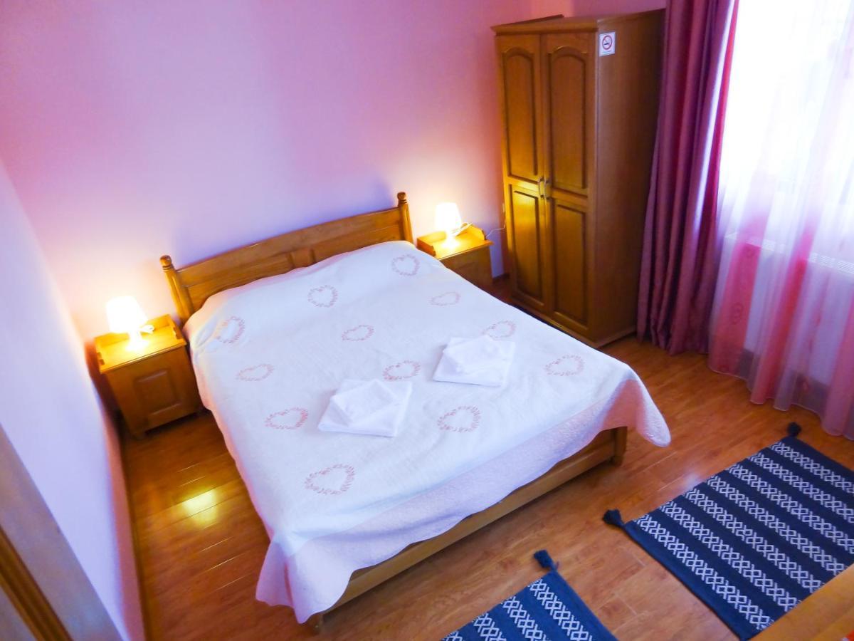 Arnota Villa Costesti  ภายนอก รูปภาพ