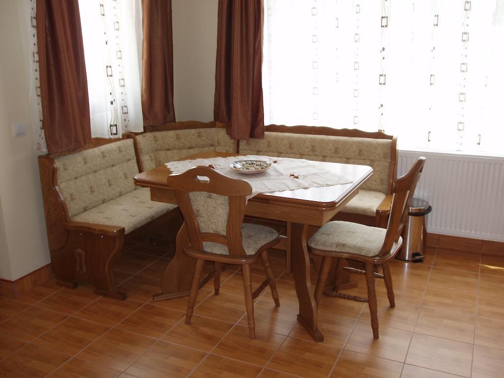 Arnota Villa Costesti  ภายนอก รูปภาพ